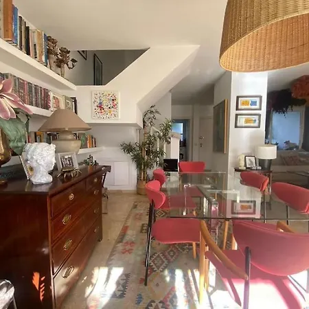 Dom wakacyjny Marce's. Bright And Comfortable Marbella