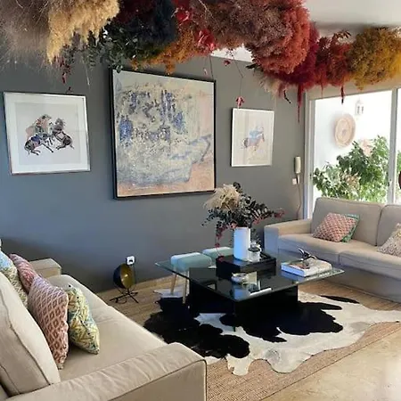 Dom wakacyjny Marce's. Bright And Comfortable Marbella