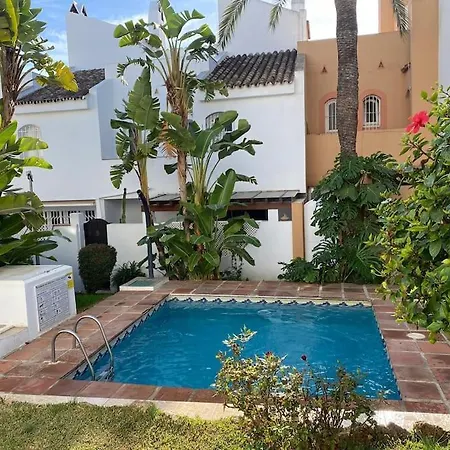 Dom wakacyjny Marce's. Bright And Comfortable Marbella